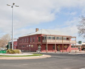 Kellys Rugby Hotel And Bottle Shop - Inverell Accommodation 0