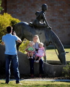 Dorothea Mackellar Memorial Statue - Inverell Accommodation 0