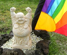 Hugs Across The Cosmos - Inverell Accommodation 0