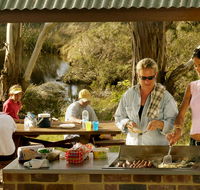 Apsley Falls picnic area - Inverell Accommodation