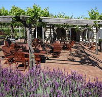 Pinelli Estate Wines - Inverell Accommodation