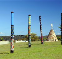 Maclean Tartan Power Poles - Inverell Accommodation