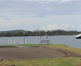 Laurieton Riverside Seafoods - Inverell Accommodation 2