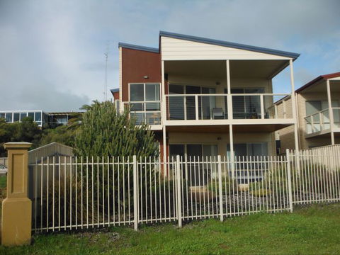 Tigh Na Mara - Inverell Accommodation 0