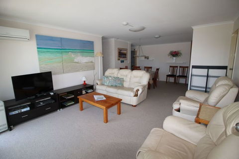 The Summit 6 - Inverell Accommodation 0