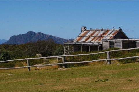 Australis 4WD Adventures - Inverell Accommodation 5