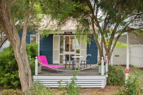 Beach Huts Middleton - Inverell Accommodation 1