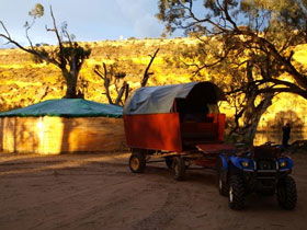 Big Bend By Night - Inverell Accommodation 0