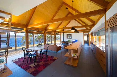 Coast House Tasmania - Inverell Accommodation 0