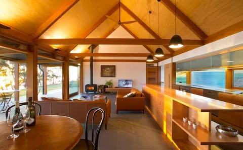 Coast House Tasmania - Inverell Accommodation 2
