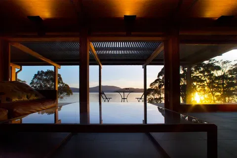 Coast House Tasmania - Inverell Accommodation 3