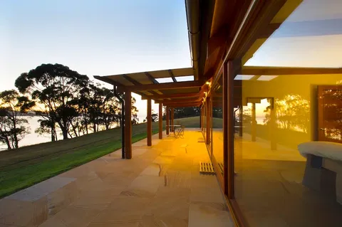 Coast House Tasmania - Inverell Accommodation 7