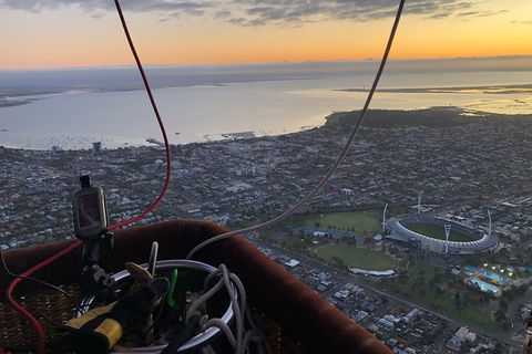 Balloon Flights In Geelong - Inverell Accommodation 6