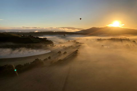 Balloon Flights In Northern Tasmania - Inverell Accommodation 1
