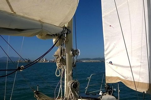 Townsville Lunchtime Sailing Cruise Boat Tour - Inverell Accommodation 1