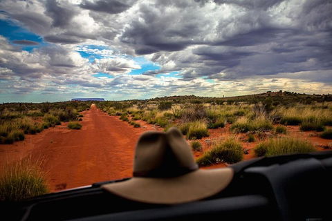 Mount Conner 4WD Small Group Tour From Ayers Rock Including Dinner - Inverell Accommodation 2