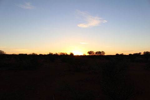Full Uluru Base Walk At Sunrise Including Breakfast - Inverell Accommodation 7