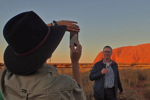 Small Group Uluru Sunset Viewing Tour - Inverell Accommodation 3