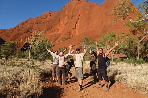 Half-Day Sunrise Tour Of Uluru From Yulara - Inverell Accommodation 0