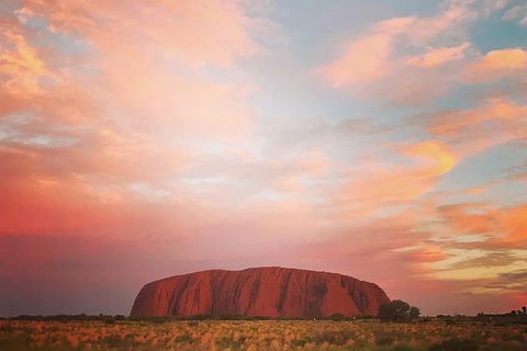 Half-Day Sunrise Tour Of Uluru From Yulara - Inverell Accommodation 1