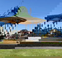 Davies Square Wallaroo - Inverell Accommodation
