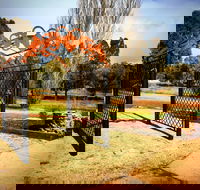 Lockhart Love Locks - Inverell Accommodation