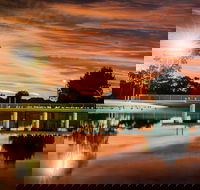 Millicent Swimming Lake - Inverell Accommodation