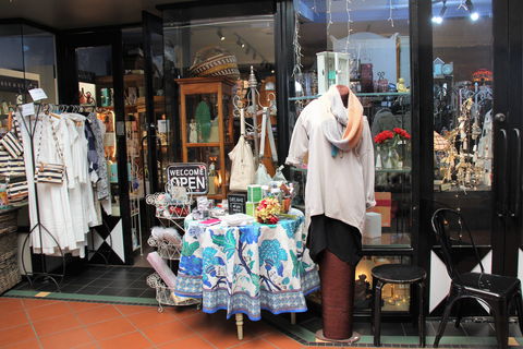 Country House Gifts And Homewares - Inverell Accommodation 0