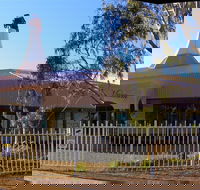 McFeeters Motor Museum and Visitor Information Centre - Inverell Accommodation