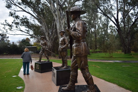 VC Memorial Park - Honouring Our Heroes - Inverell Accommodation 1