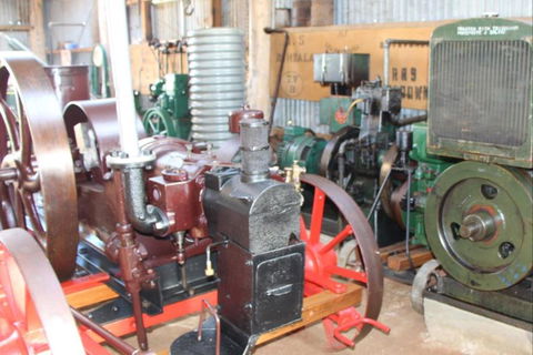 Bombala Historic Engine And Machinery Shed - Inverell Accommodation 2