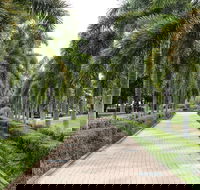 Dan Gleeson Memorial Gardens - Inverell Accommodation
