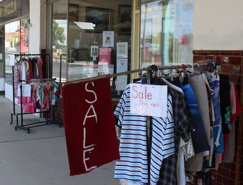 Holbrook Anglican Op-shop - Inverell Accommodation 0