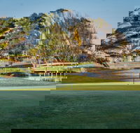 South Lakes Golf Club - Inverell Accommodation