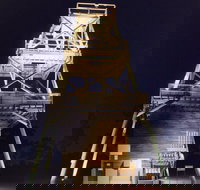 True Blue Poppet Head - Cooinda Park - Inverell Accommodation