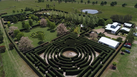 High Country Maze - Inverell Accommodation 0