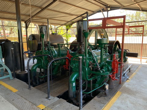 Historical Crossley Engine - Inverell Accommodation 0