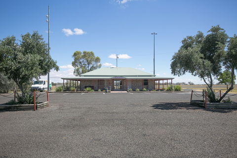 North Bourke Airport - Inverell Accommodation 0