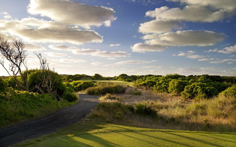 13th Beach Golf Links - Inverell Accommodation 1