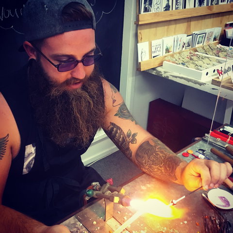 Hot Glass Demonstrations And Classes - Inverell Accommodation 1