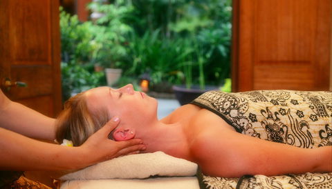 Ikatan Day Spa Noosa - Inverell Accommodation 0