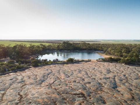 Polda Rock Reserve - Inverell Accommodation 0