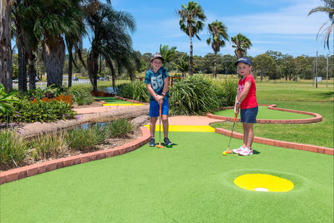 Port Macquarie Driving Range And Mini Golf - Inverell Accommodation 2