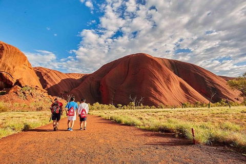 Explore Uluru: 7 Hours Guide Tour At Sunrise With Light Breakfast - Inverell Accommodation 3