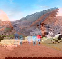 Explore Uluru 7 Hours Guide Tour at Sunrise with Light Breakfast - Inverell Accommodation
