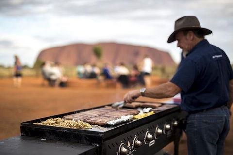 Sunset Australian Barbecue Dinner In Uluru - Inverell Accommodation 1