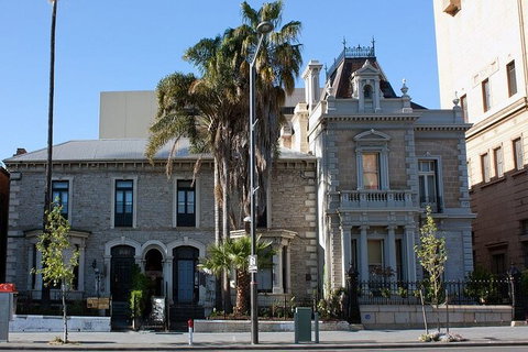 Adelaide Airport Transfers : Adelaide City To Airport ADL In Luxury Car - Inverell Accommodation 4