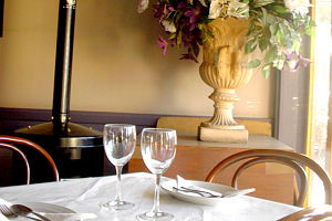 Chilli Pedes - Inverell Accommodation 0