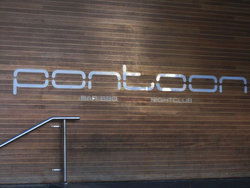 Pontoon Bar - Inverell Accommodation 1
