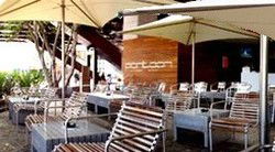 Pontoon Bar - Inverell Accommodation 3